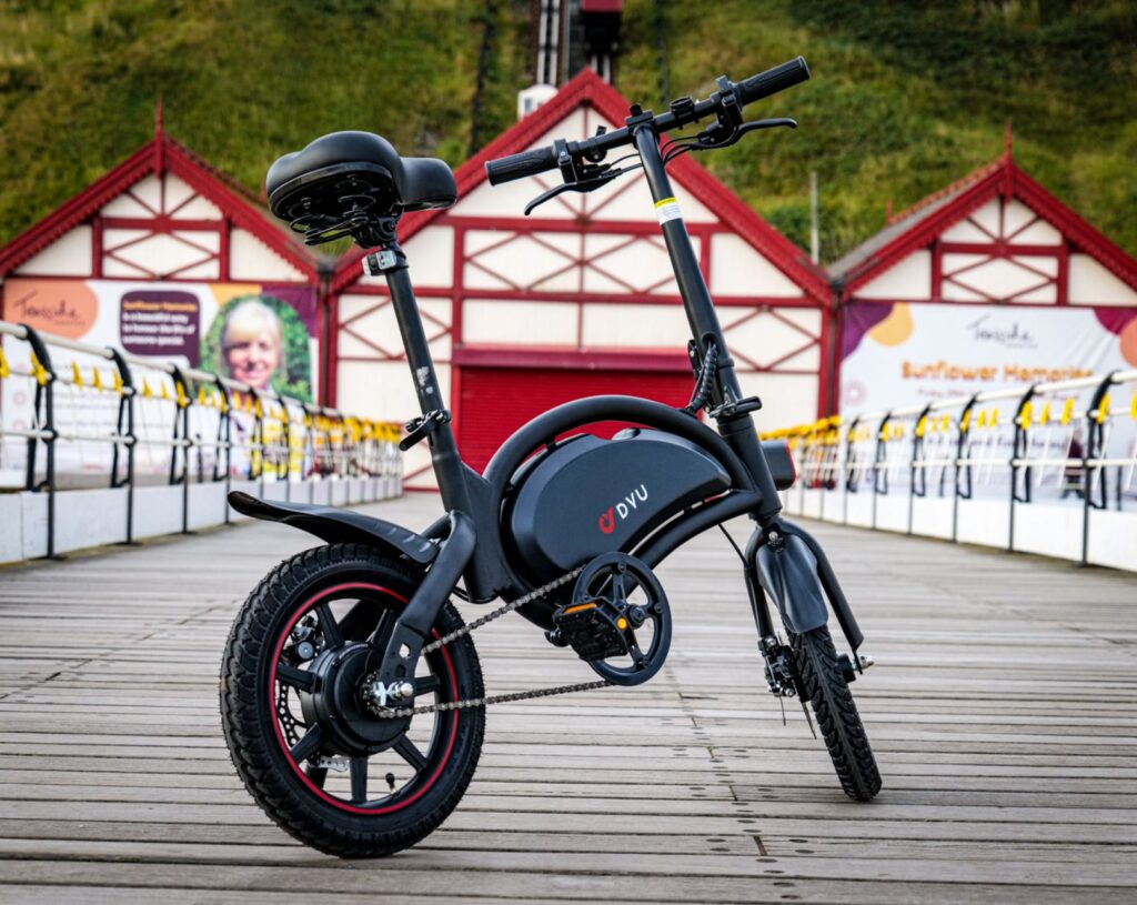 電動アシスト自転車「DYU D3F」が都市部の通勤に最適な理由